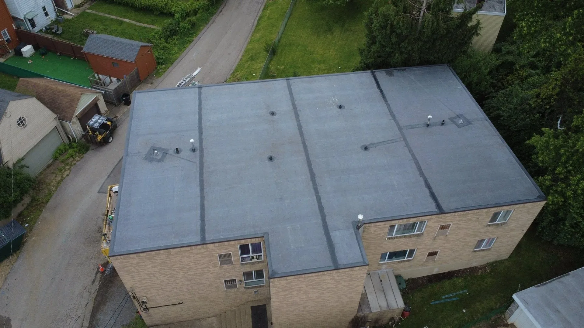 Commercial flat roof by Malick Brothers Exteriors in the Pittsburgh area