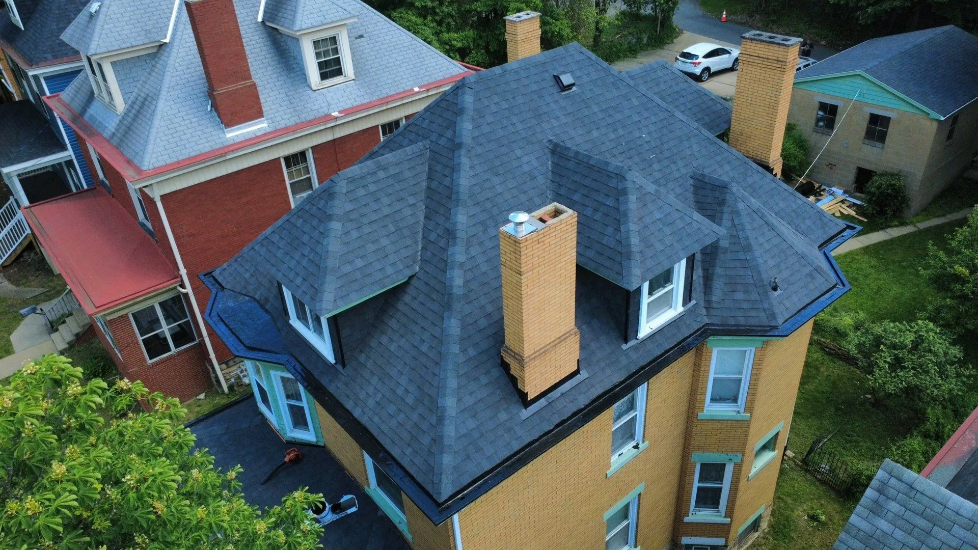 New Atlas shingle roof installed by Malick Brothers Exteriors in Bellevue
